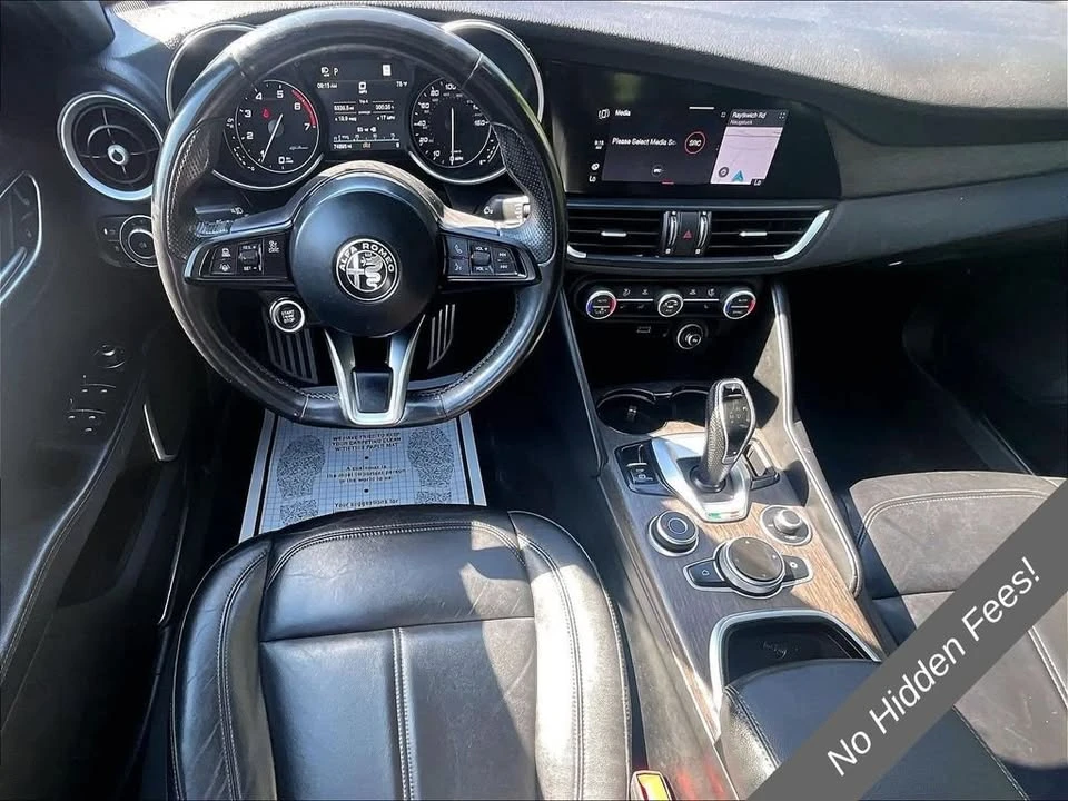 2022 Alfa Romeo Giulia - Image 5 of 20