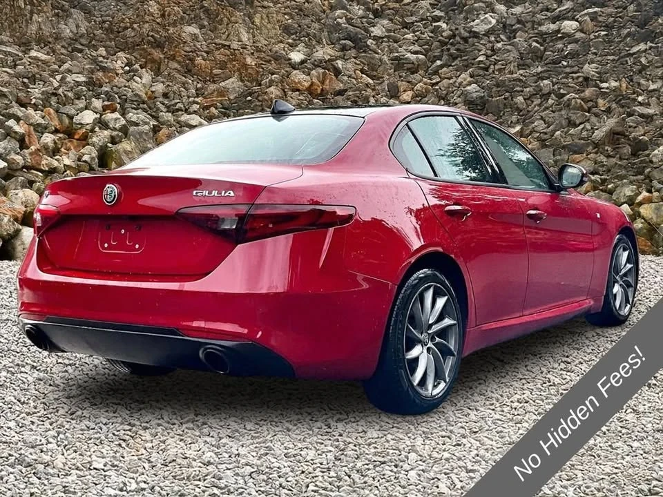2022 Alfa Romeo Giulia - Image 3 of 20