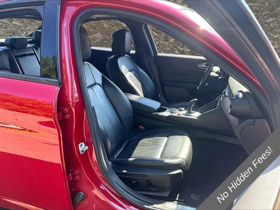 2022 Alfa Romeo Giulia - Image 7 of 20