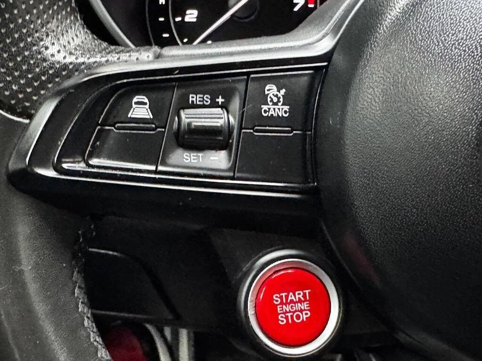 2022 Alfa Romeo Giulia - Image 30 of 31