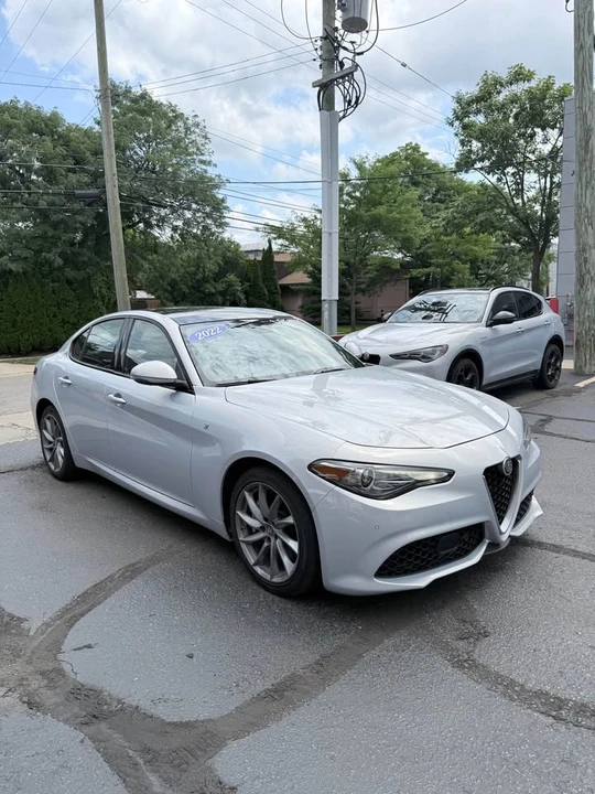 2022 Alfa Romeo Giulia - Image 4 of 14