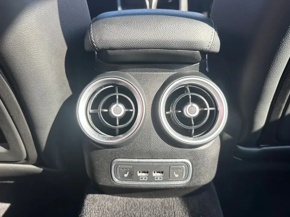 2022 Alfa Romeo Giulia - Image 20 of 20