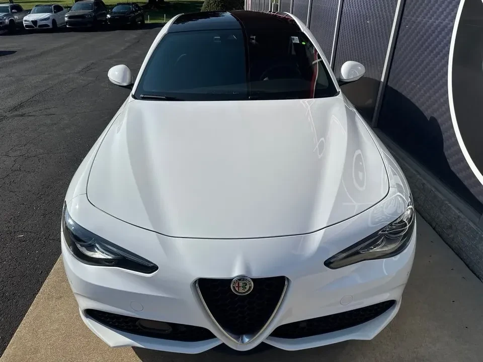 2022 Alfa Romeo Giulia - Image 3 of 20