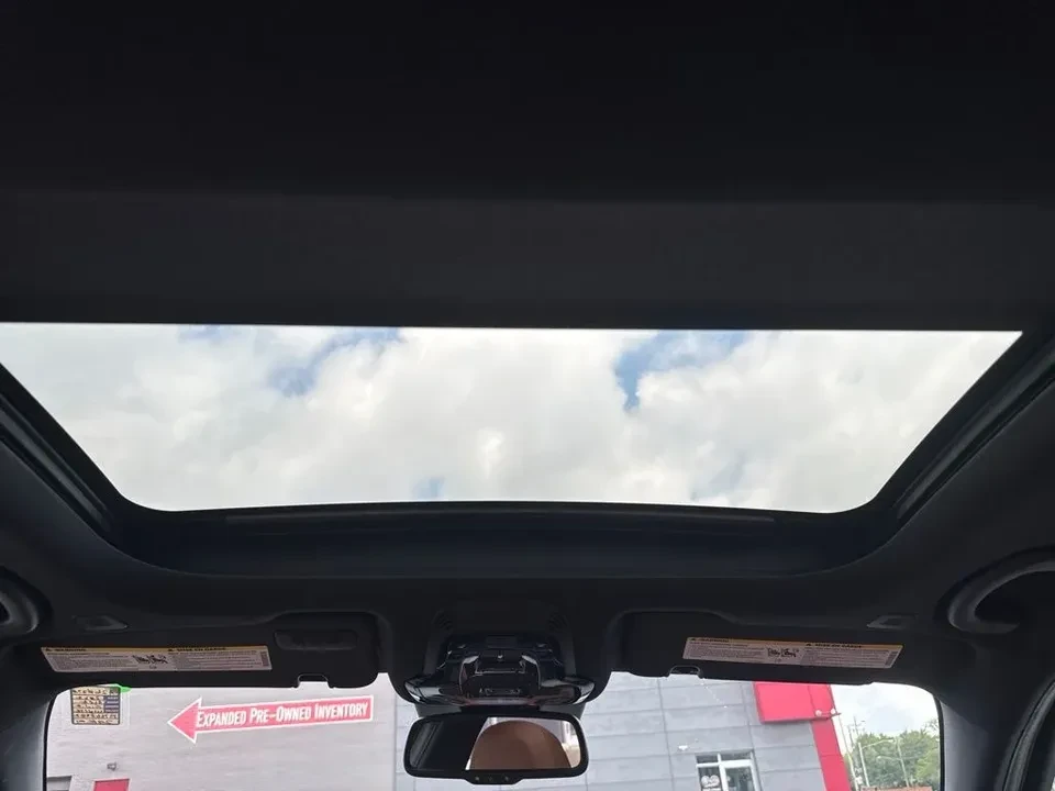 2022 Alfa Romeo Giulia - Image 17 of 20