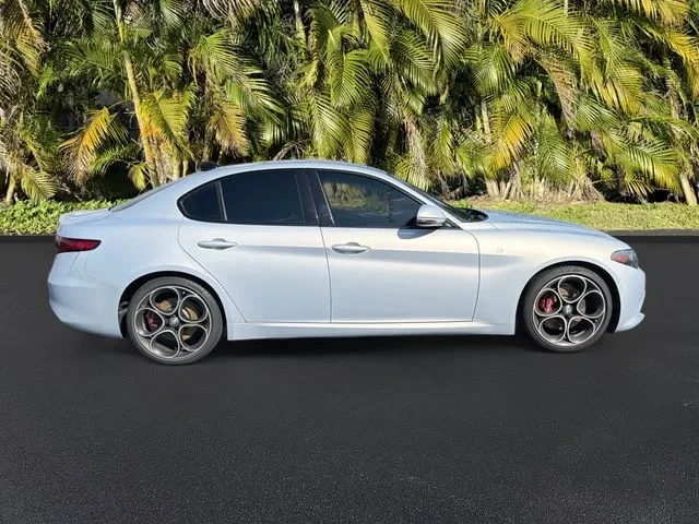 2022 Alfa Romeo Giulia - Image 3 of 20