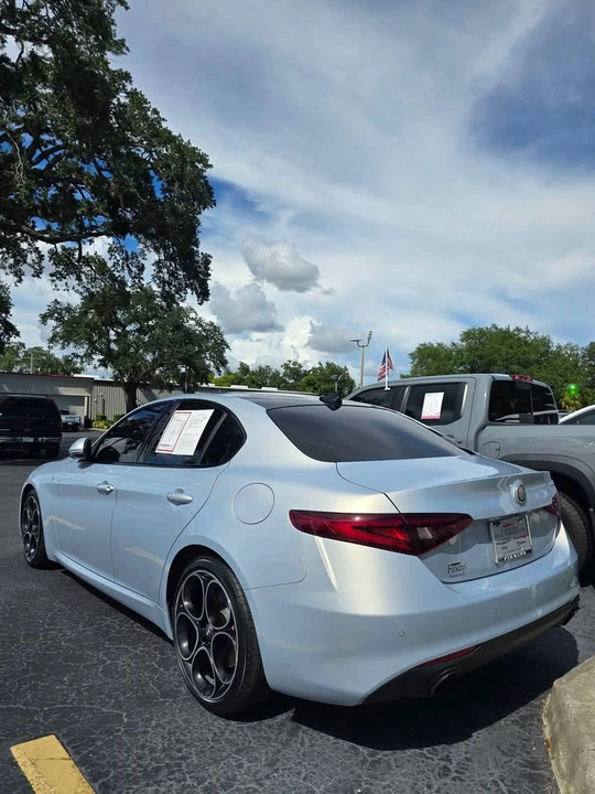 2022 Alfa Romeo Giulia - Image 7 of 20