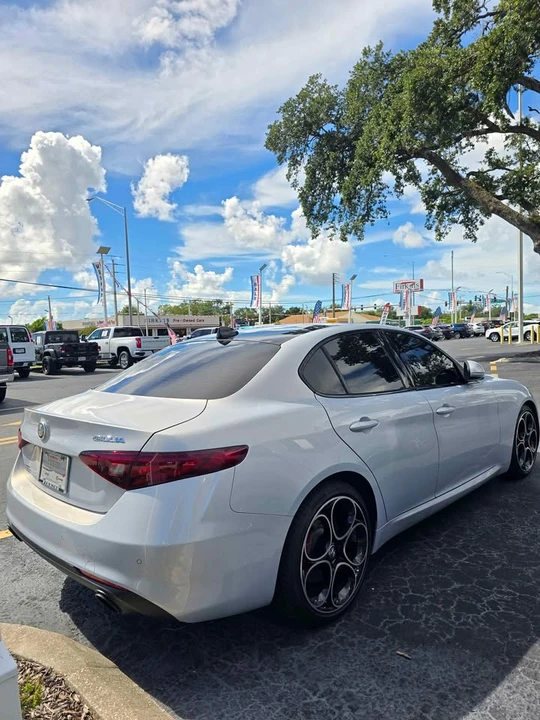 2022 Alfa Romeo Giulia - Image 5 of 20