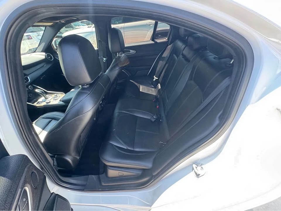 2022 Alfa Romeo Giulia - Image 8 of 8