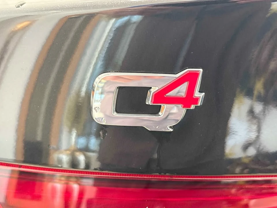 2022 Alfa Romeo Giulia - Image 15 of 18