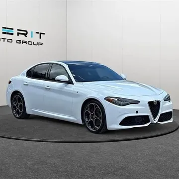 2022 Alfa Romeo Giulia Ti Sedan 4D