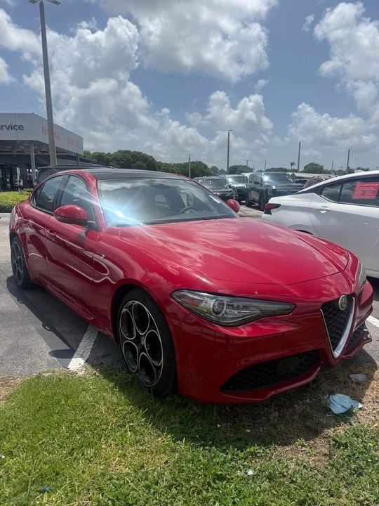 2022 Alfa Romeo Giulia - Image 6 of 15