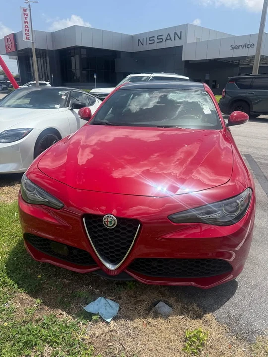 2022 Alfa Romeo Giulia - Image 5 of 15