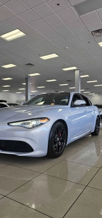 2022 Alfa Romeo Giulia - Image 3 of 19
