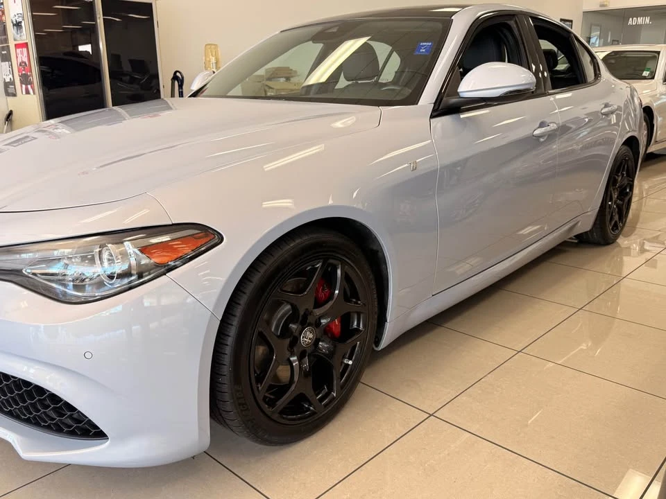 2022 Alfa Romeo Giulia - Image 3 of 18