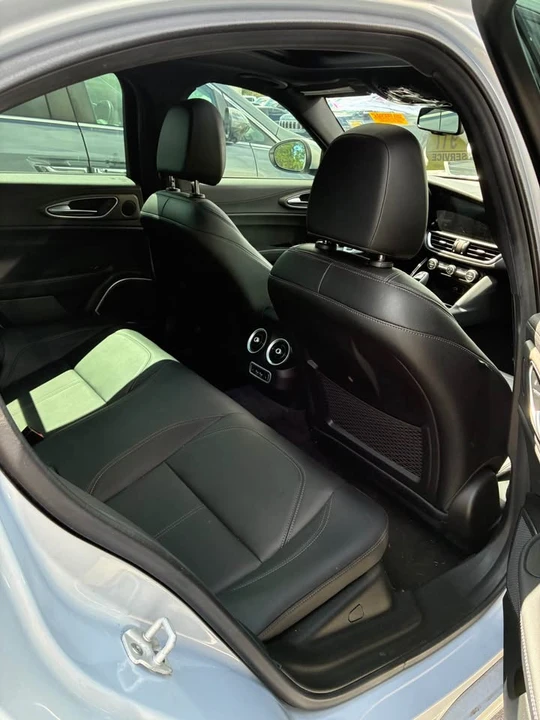 2022 Alfa Romeo Giulia - Image 8 of 8