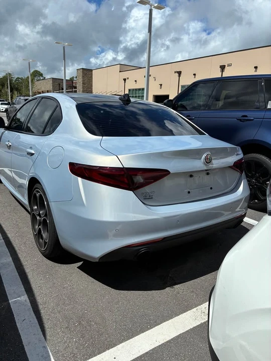 2022 Alfa Romeo Giulia - Image 4 of 8