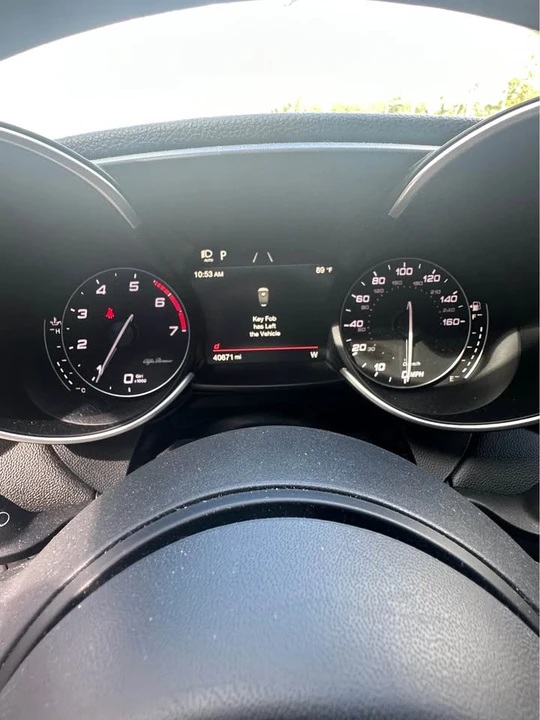 2022 Alfa Romeo Giulia - Image 12 of 13