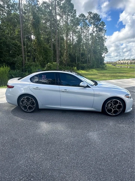 2022 Alfa Romeo Giulia - Image 4 of 13
