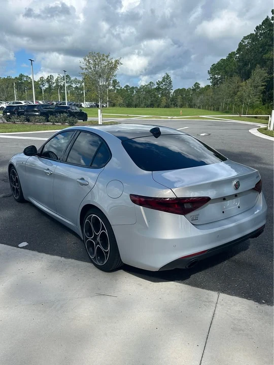 2022 Alfa Romeo Giulia - Image 7 of 13