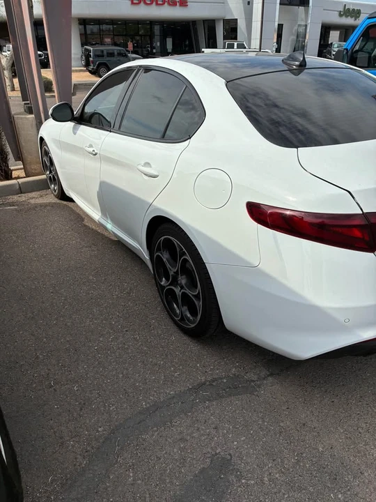 2022 Alfa Romeo Giulia - Image 7 of 10