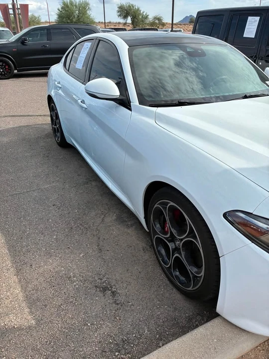 2022 Alfa Romeo Giulia - Image 2 of 10