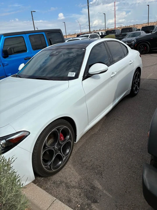 2022 Alfa Romeo Giulia - Image 10 of 10