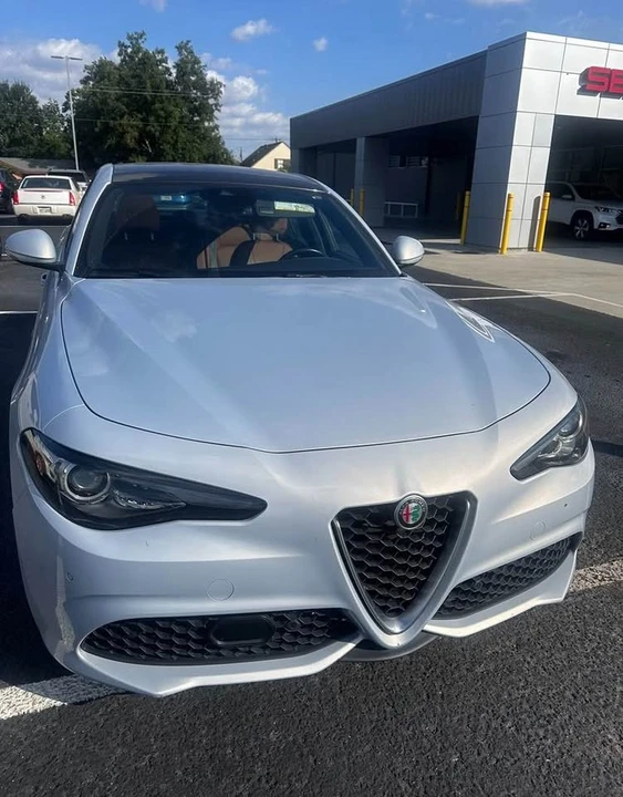 2022 Alfa Romeo Giulia - Image 2 of 9