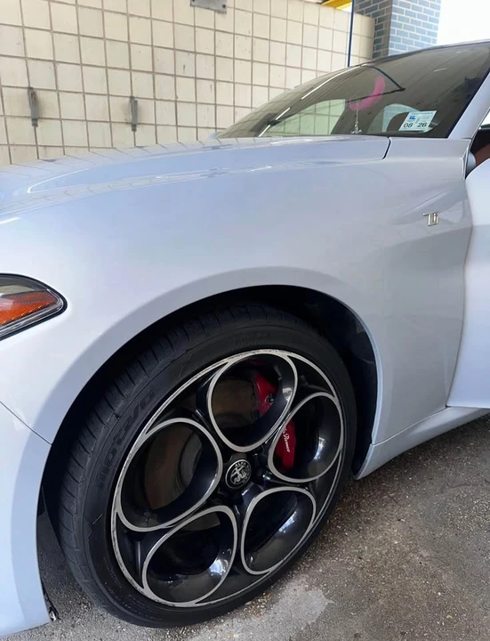 2022 Alfa Romeo Giulia - Image 3 of 9