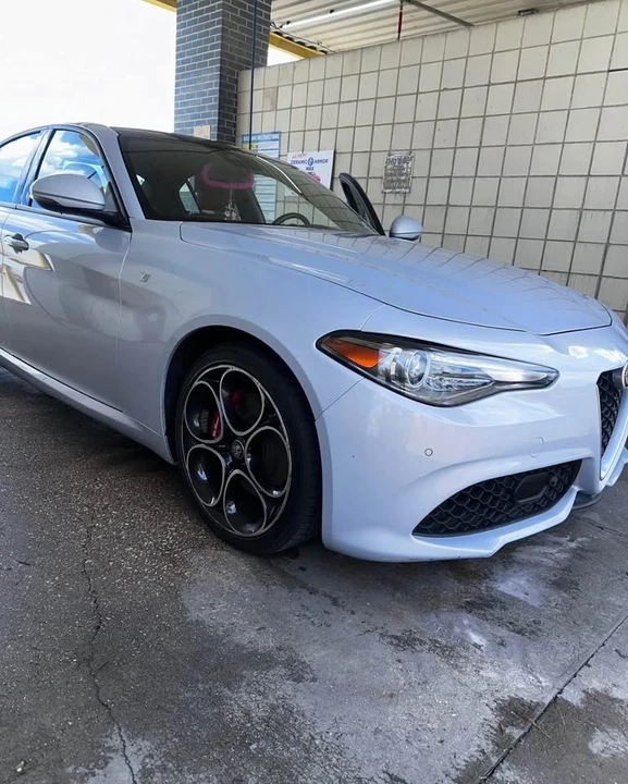 2022 Alfa Romeo Giulia - Image 4 of 9