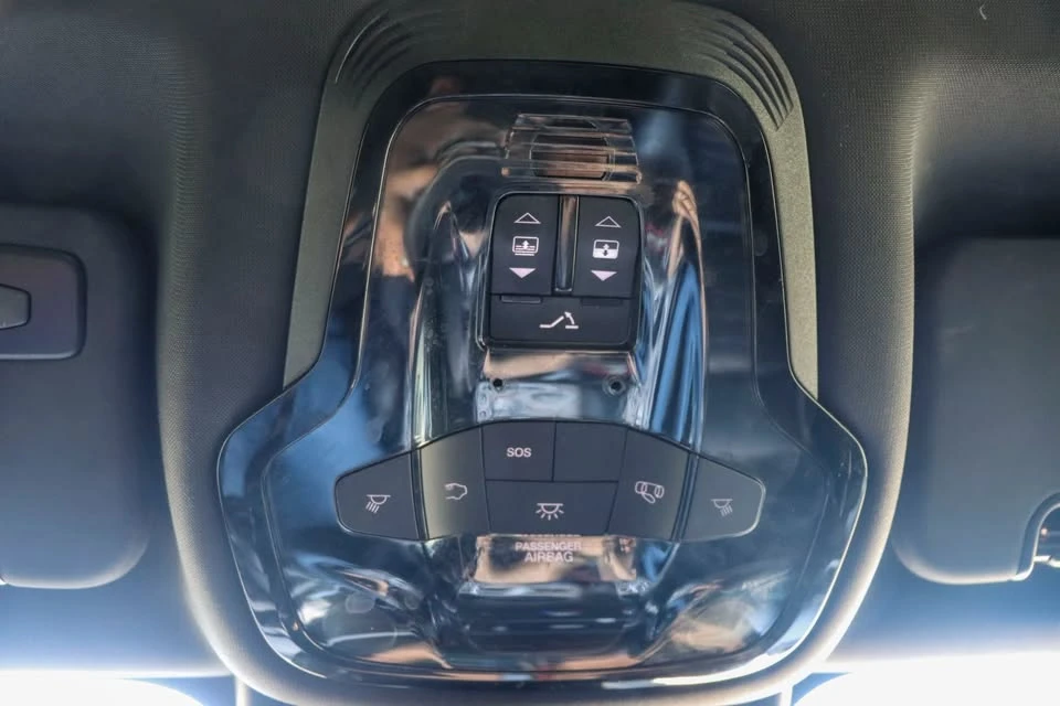 2022 Alfa Romeo Giulia - Image 19 of 20