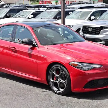 2022 Alfa Romeo Giulia Ti Veloce Sedan 4D
