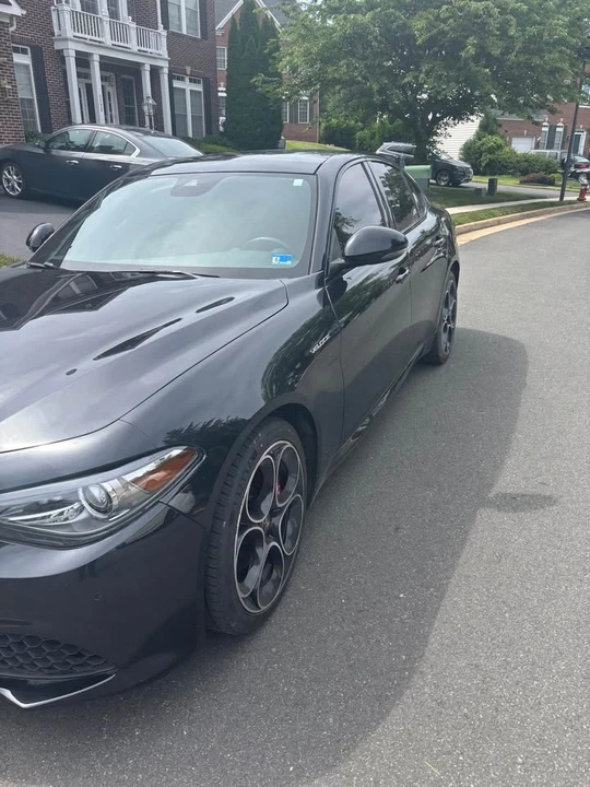 2022 Alfa Romeo Giulia - Image 3 of 10