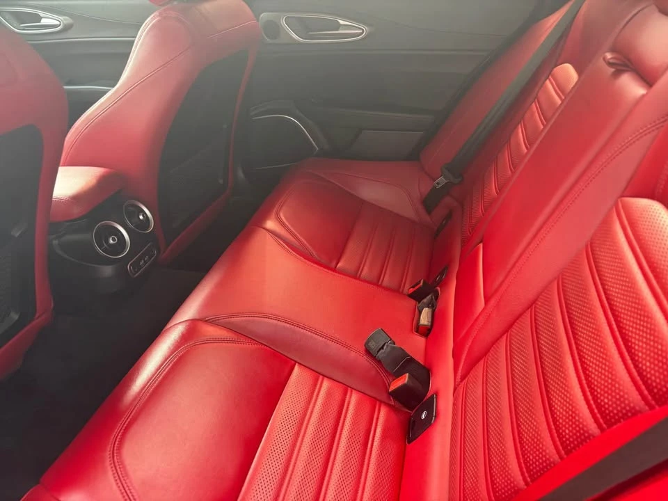 2022 Alfa Romeo Giulia - Image 10 of 10
