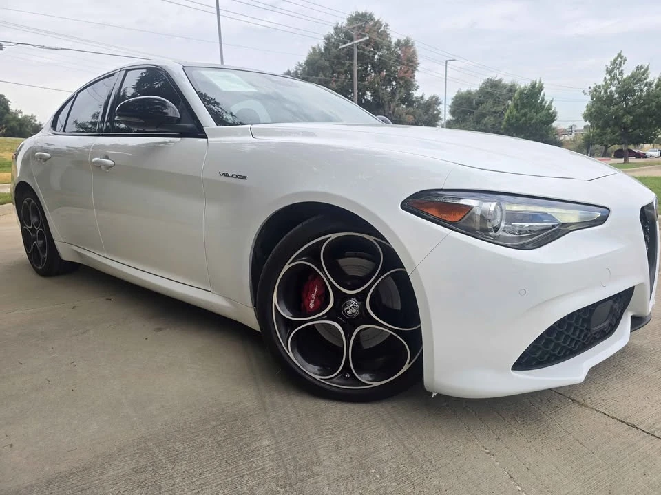 2022 Alfa Romeo Giulia - Image 3 of 15