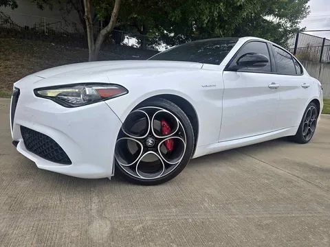 2022 Alfa Romeo Giulia Ti Veloce Sedan 4D