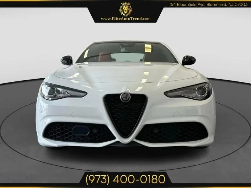 2022 Alfa Romeo Giulia - Image 2 of 12