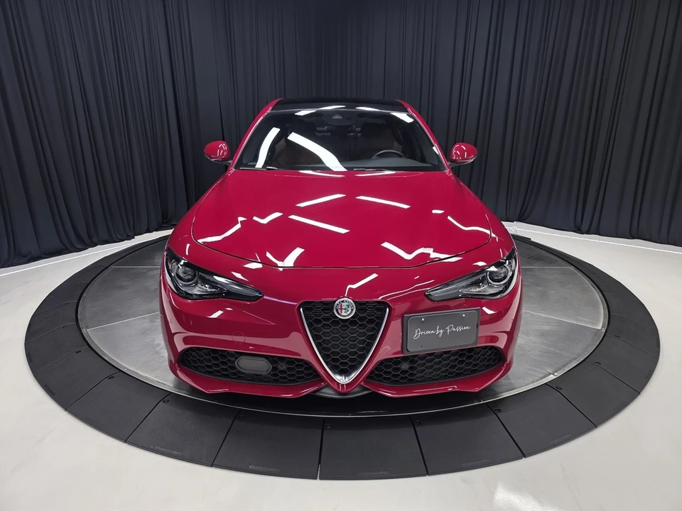 2022 Alfa Romeo Giulia - Image 6 of 12
