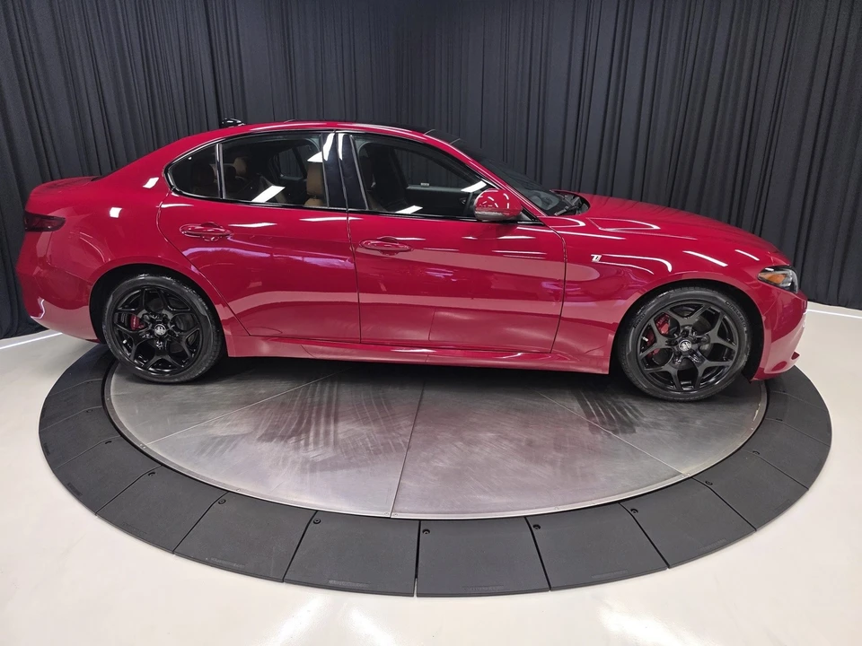 2022 Alfa Romeo Giulia - Image 12 of 12