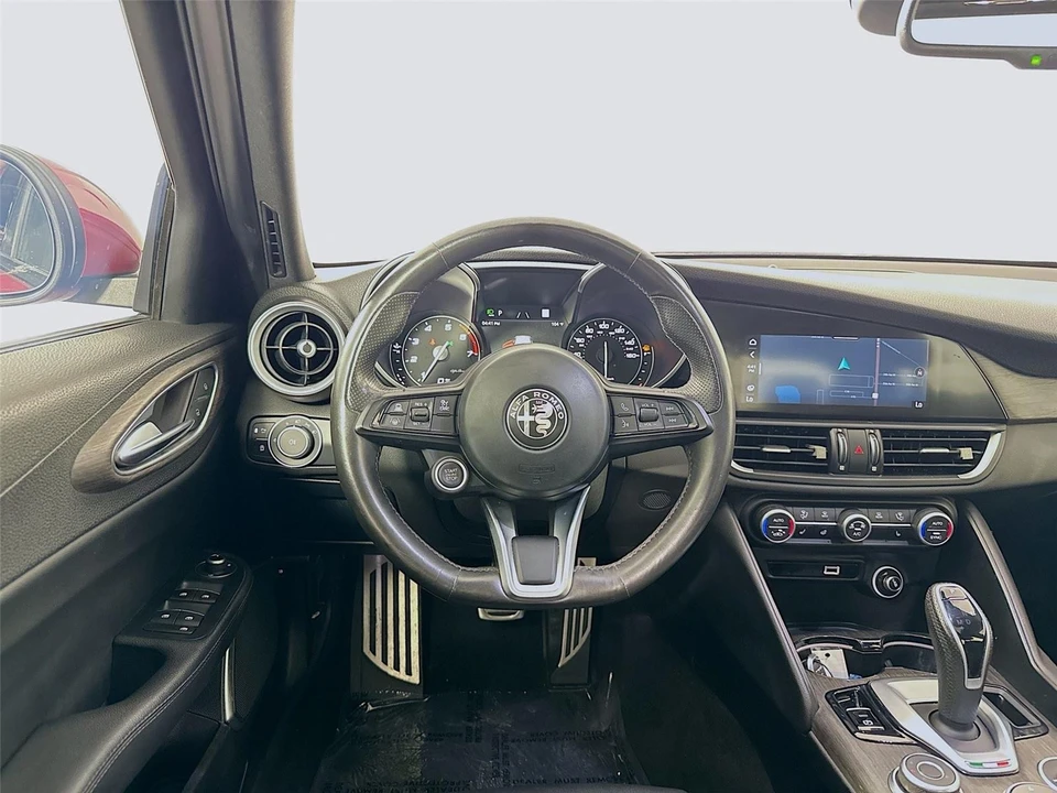2022 Alfa Romeo Giulia - Image 3 of 31
