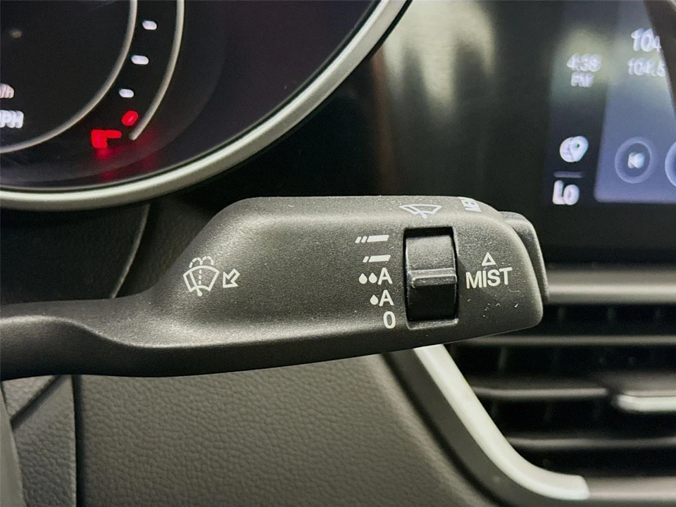 2022 Alfa Romeo Giulia - Image 7 of 31