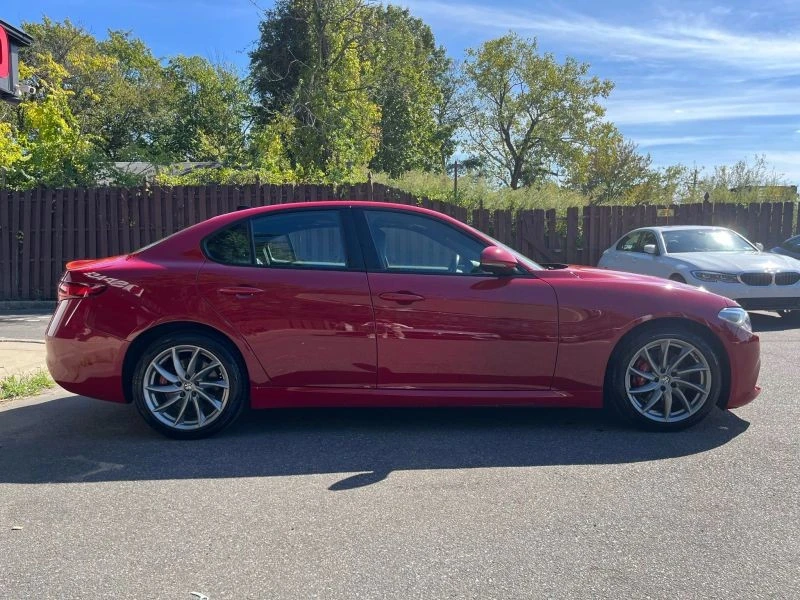 2022 Alfa Romeo Giulia - Image 7 of 12