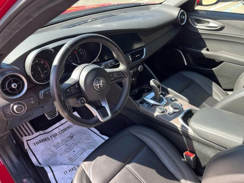 2022 Alfa Romeo Giulia - Image 9 of 12