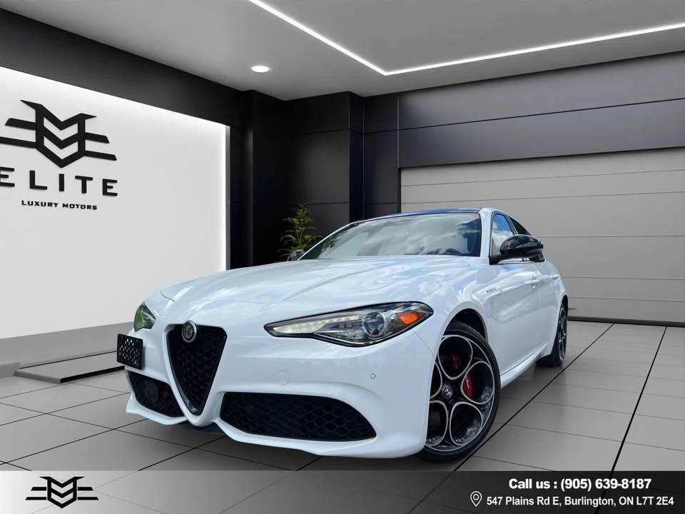 2022 Alfa Romeo Giulia - Image 10 of 20