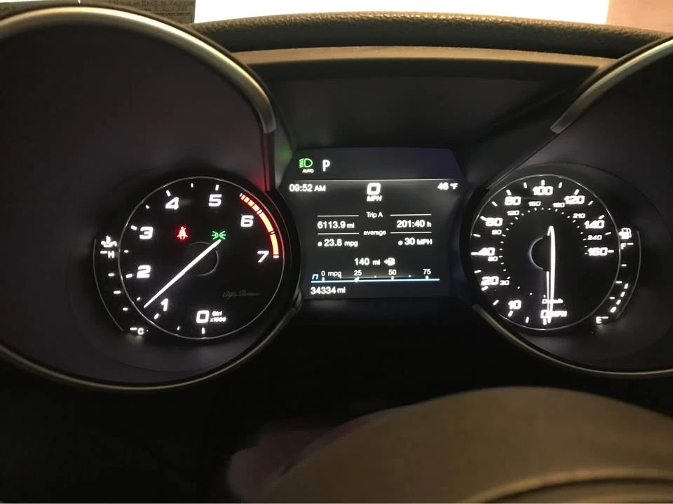 2022 Alfa Romeo Giulia - Image 8 of 10