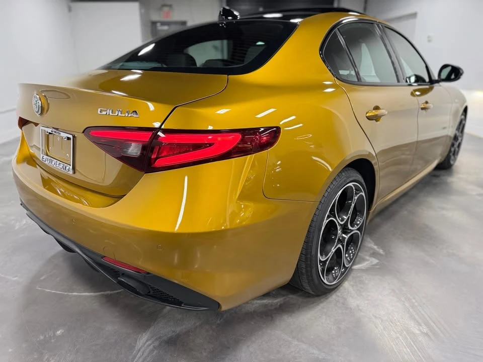 2022 Alfa Romeo Giulia - Image 6 of 20