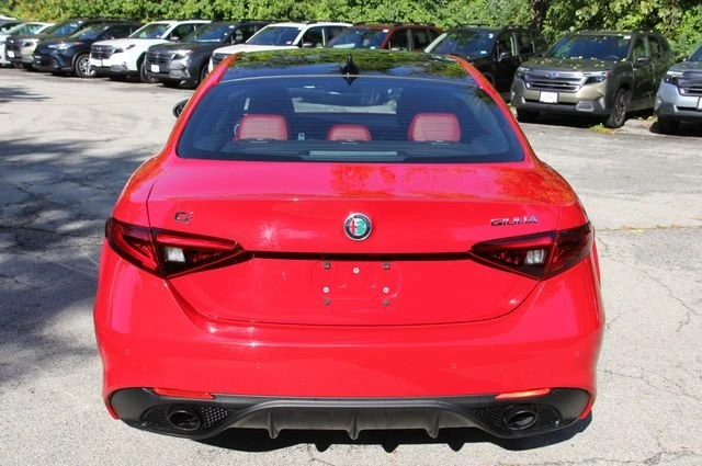 2022 Alfa Romeo Giulia - Image 12 of 20