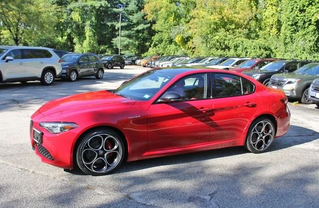 2022 Alfa Romeo Giulia - Image 4 of 20