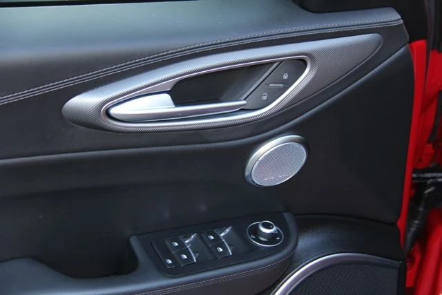 2022 Alfa Romeo Giulia - Image 18 of 20