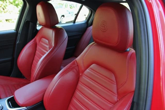 2022 Alfa Romeo Giulia - Image 20 of 20