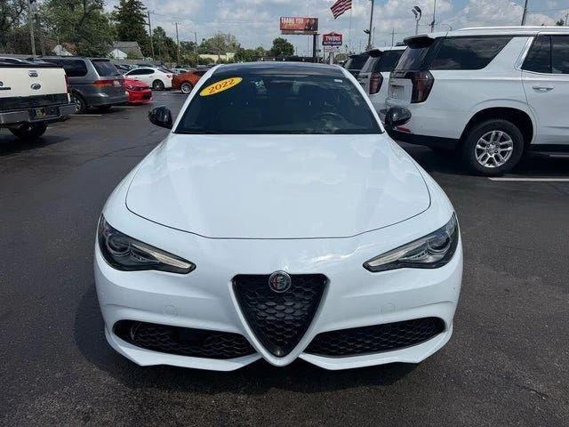 2022 Alfa Romeo Giulia - Image 3 of 20